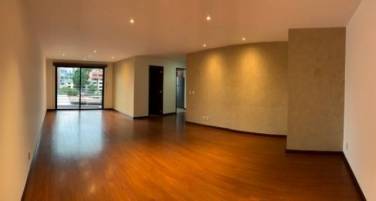 SE RENTA APARTAMENTO CON MANTENIMIENTO INCLUIDO EN ZONA 14 - Image 1
