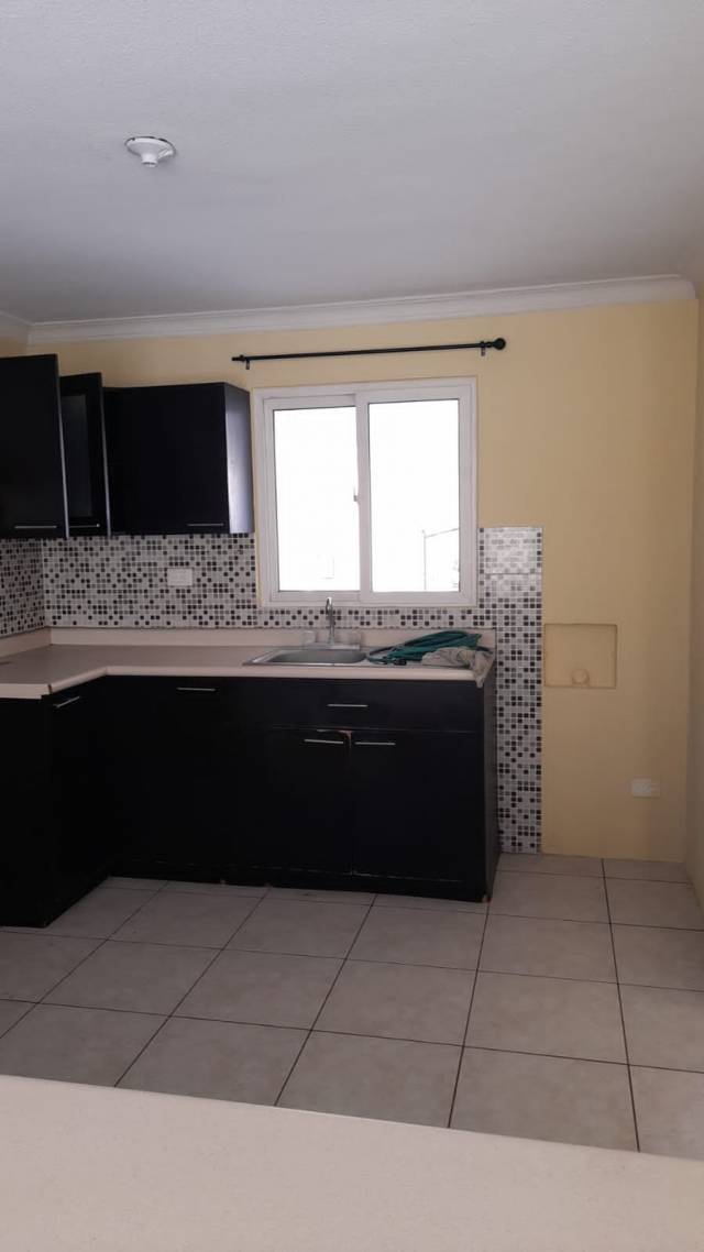 Casa en Venta Prados de Castilla Villa Nueva, Guatemala - Image 4