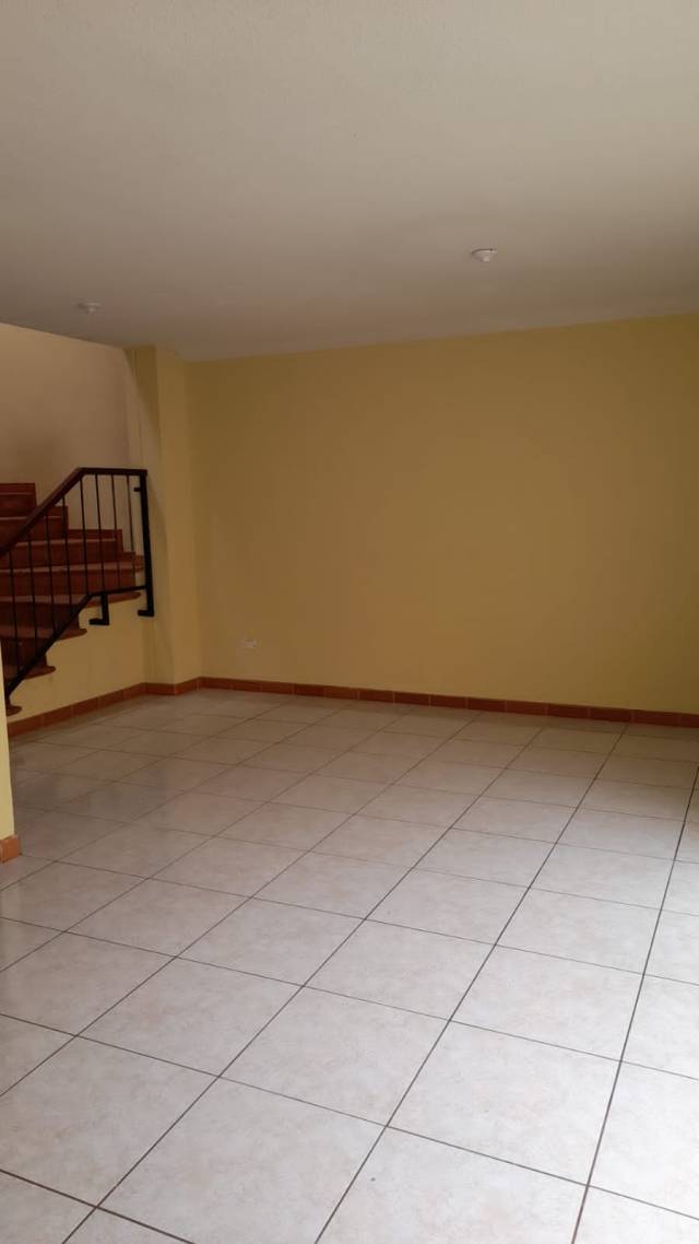 Casa en Venta Prados de Castilla Villa Nueva, Guatemala - Image 5
