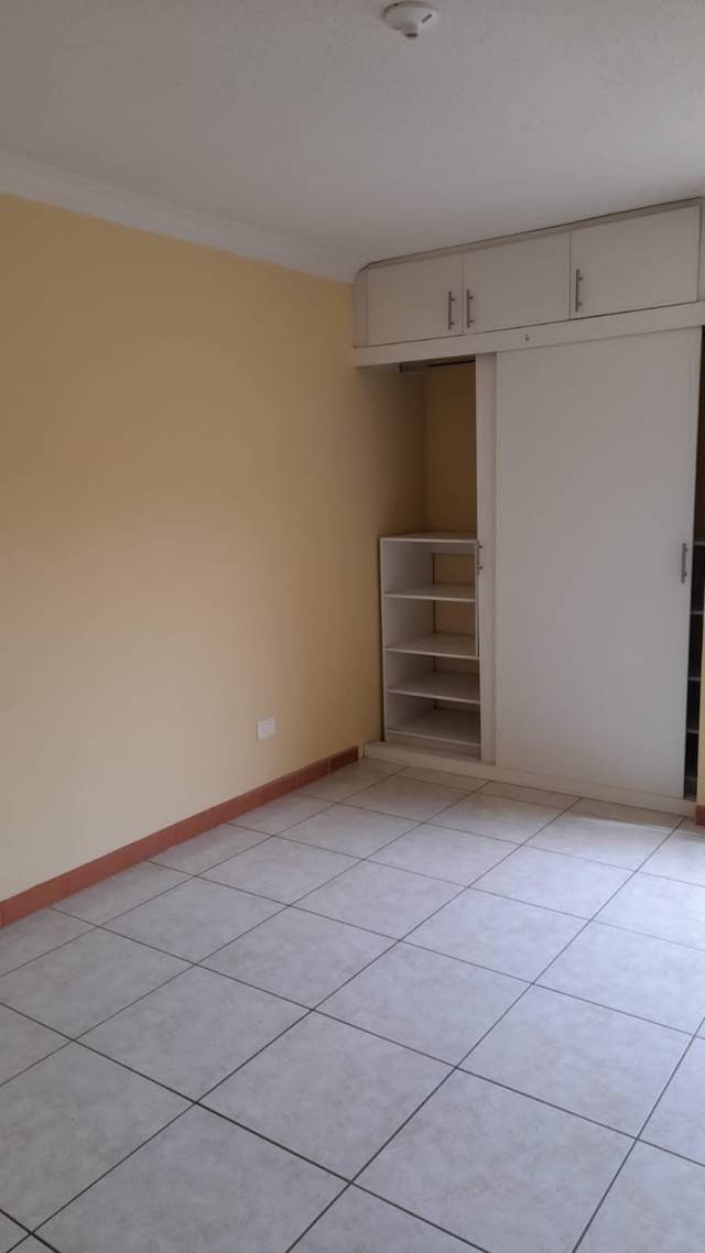 Casa en Venta Prados de Castilla Villa Nueva, Guatemala - Miniatura 7