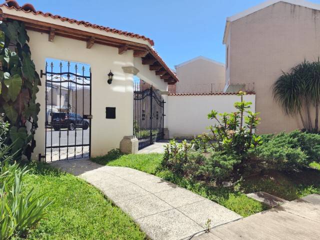 Casa en Venta Villa Nueva, Residencial con Garita - Miniatura 2