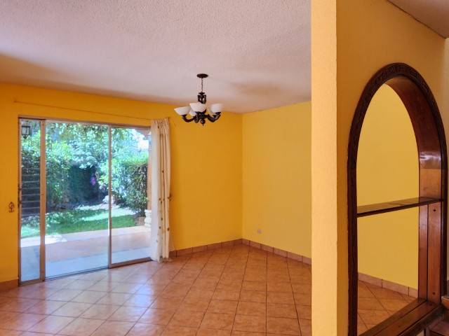 Casa en Venta Villa Nueva, Residencial con Garita - Miniatura 3