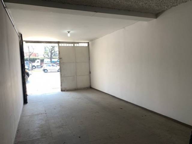 SE RENTA BODEGA ZONA 11, AGUILAR BATRES - Image 2