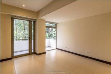SE RENTA APARTAMENTO EN ZONA 14 - Image 1