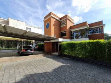 SE RENTA APARTAMENTO EN ZONA 16 LA MONTAÑA - Image 1