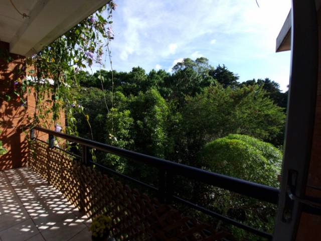 SE RENTA APARTAMENTO EN ZONA 16 LA MONTAÑA - Image 2