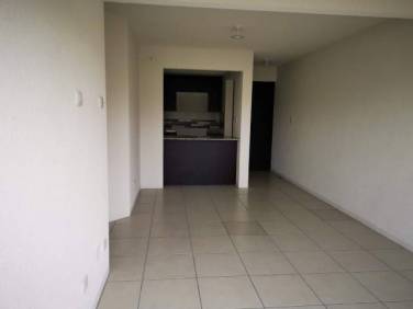 Apartamento en Venta en Villa Nueva de 3 habitaciones - Image 1