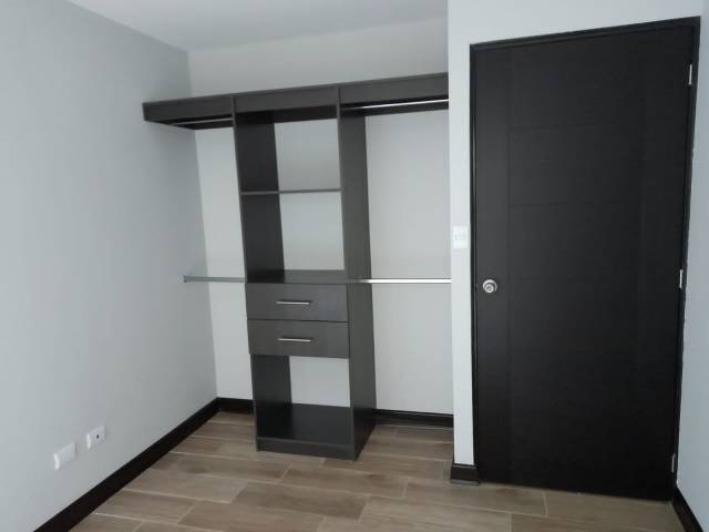 Alquilo Apartamento en Torres de Villa Hermosa - Image 3
