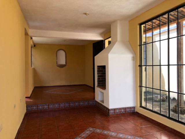 JR290 - House - 3 Bedrooms - Image 4