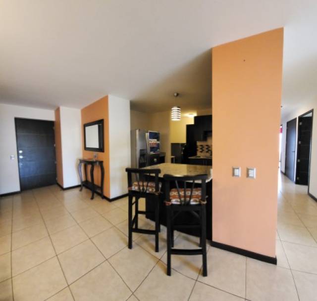 Apartamento Residencial en Venta y Renta, Las Charcas - Image 4