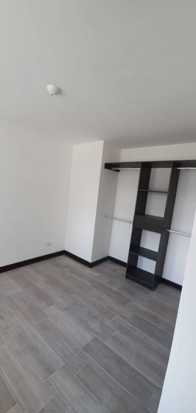 Apartamento en Renta Zona 9 de Mixco, Ancona - Miniatura 7
