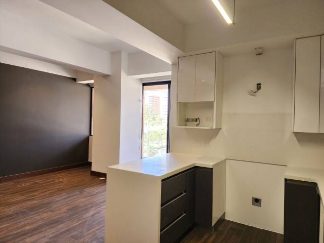 Apartamento Lujoso en Venta Zona 14 Ciudad Guatemala - Miniatura 8