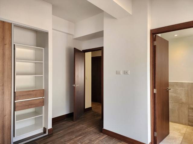 Apartamento Lujoso en Venta Zona 14 Ciudad Guatemala - Miniatura 9