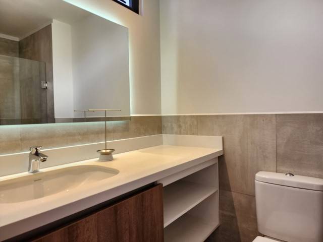 Apartamento Lujoso en Venta Zona 14 Ciudad Guatemala - Miniatura 15