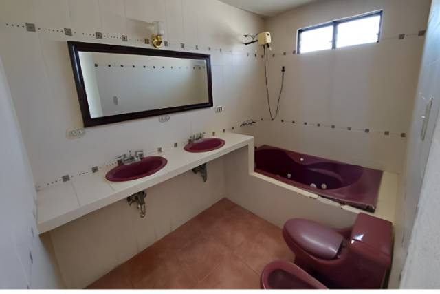 Casa en venta en San Cristobal Mixco - Miniatura 4