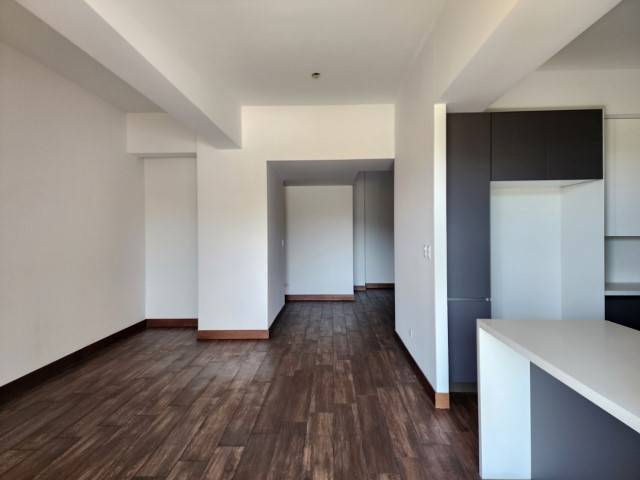 Apartamento en Venta Zona 14 ceca de La Cañada - Image 1
