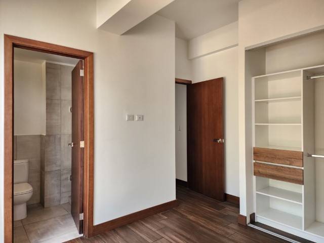 Apartamento en Venta Zona 14 ceca de La Cañada - Miniatura 9