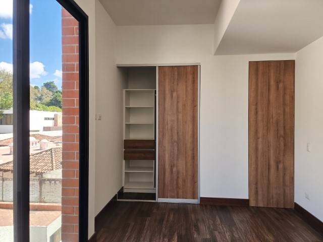 Apartamento en Venta Zona 14 ceca de La Cañada - Miniatura 10