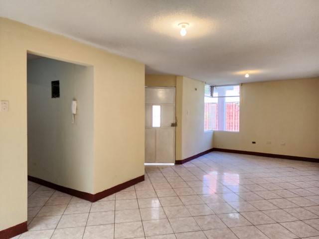 Casa en Renta sobre Bulevar Balcones de San Cristóbal - Image 2