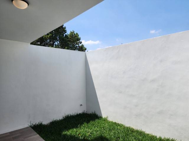 Casa en Venta Puerta de Hierro Zona 16 Guatemala - Image 5