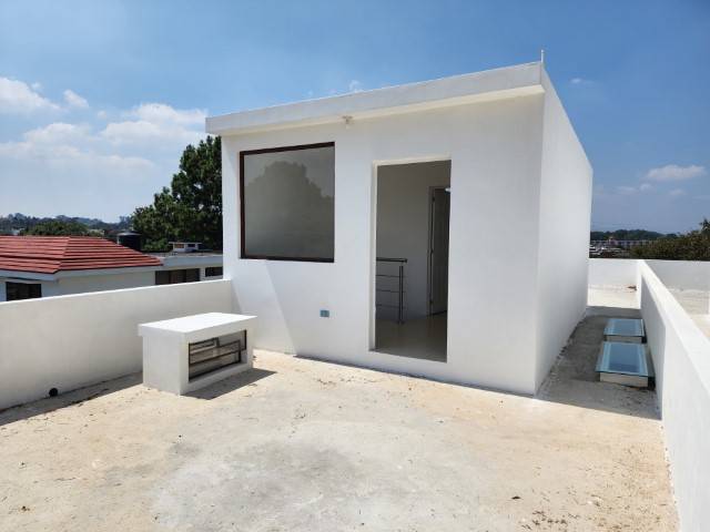 Casa en Venta Puerta de Hierro Zona 16 Guatemala - Miniatura 12