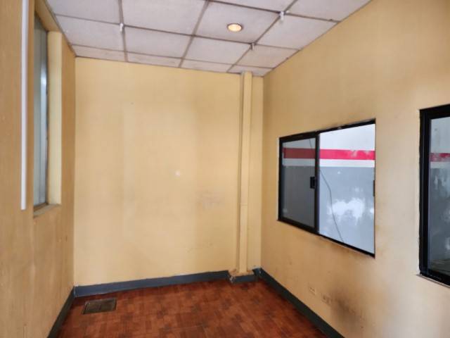 Ofi-Bodega en Renta sobre Bulevar San Cristóbal - Miniatura 7