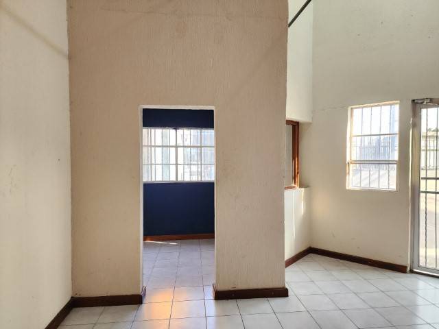 Ofi-Bodega en Renta sobre Bulevar San Cristóbal - Miniatura 8