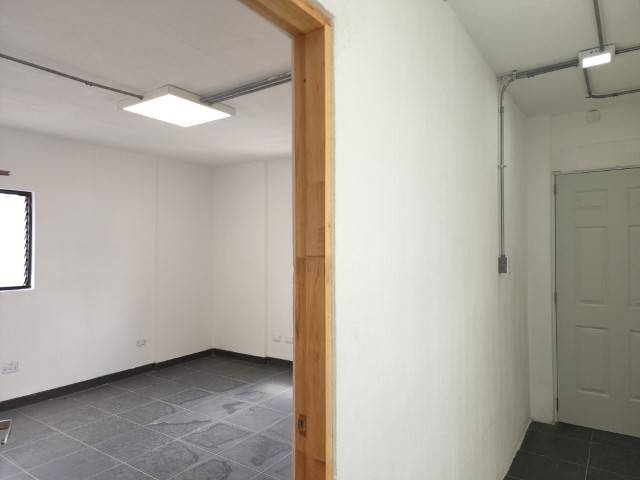 Oficina en Alquiler sobre 7a. Avenida Zona 4 Guatemala - Miniatura 5
