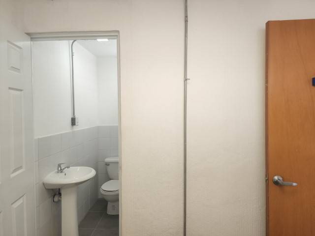 Oficina en Alquiler sobre 7a. Avenida Zona 4 Guatemala - Miniatura 10