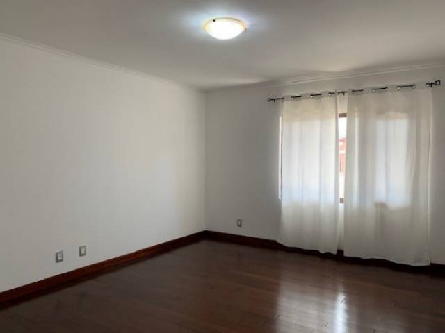 RENTO APARTAMENTO AMPLIO EN ZONA 14 - Image 5