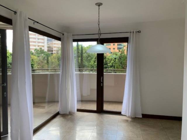 RENTO APARTAMENTO AMPLIO  EN ZONA 14 - Miniatura 6