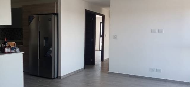 Renta de apartamento nuevo zona 10 - Image 2