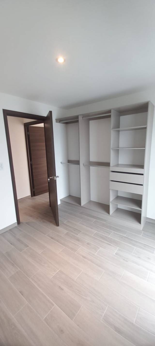 Renta de apartamento nuevo zona 10 - Image 4