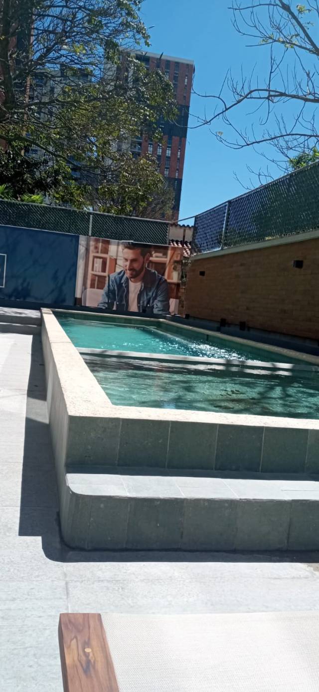 Renta de apartamento nuevo zona 10 - Miniatura 6