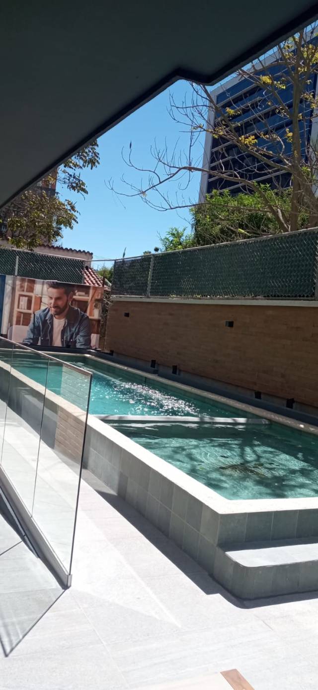 Renta de apartamento nuevo zona 10 - Miniatura 8