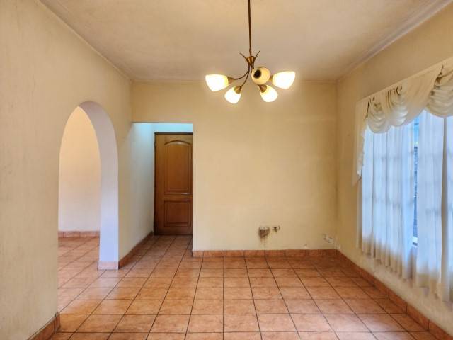 Casa en Renta para Negocio u Oficinas Zona 12 Guatemala - Miniatura 6