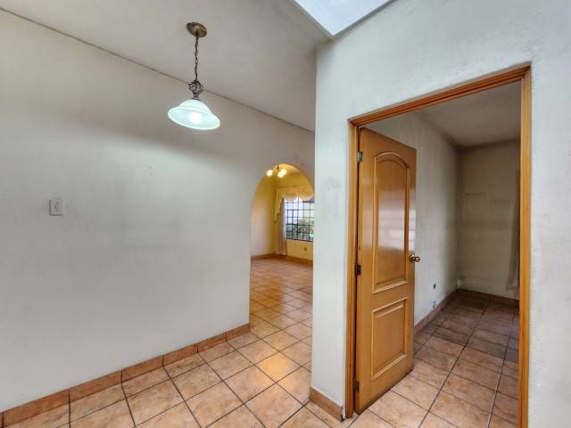 Casa en Renta para Negocio u Oficinas Zona 12 Guatemala - Miniatura 10