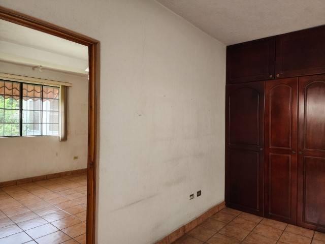 Casa en Renta para Negocio u Oficinas Zona 12 Guatemala - Miniatura 12