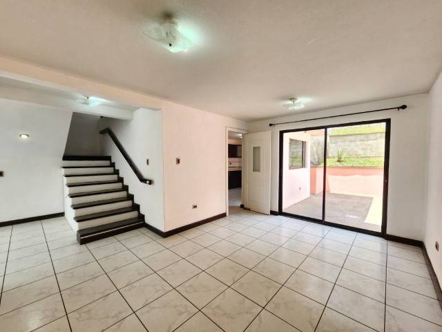 Casa en Venta en Condominio sobre Bulevar San Cristóbal - Image 5