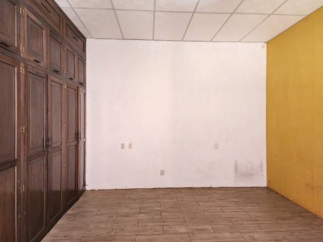 Casa en Renta para Oficinas o Bodega Zona 2 Guatemala - Miniatura 8