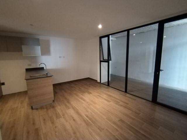 Apartamento en Renta Zona 10 cerca de Los Próceres - Miniatura 2
