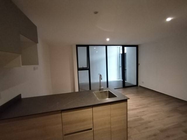 Apartamento en Renta Zona 10 cerca de Los Próceres - Miniatura 4