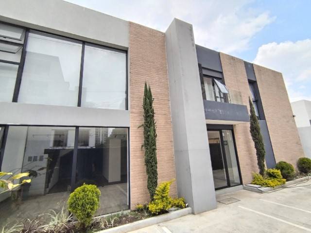 Apartamento en Renta Zona 10 cerca de Los Próceres - Miniatura 12