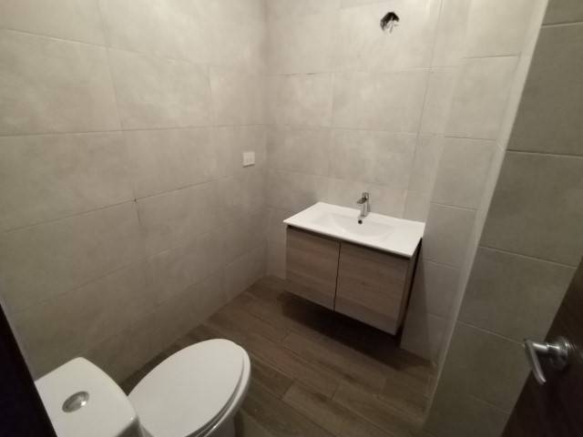 Oficina en Renta Zona 10 cerca de Bulevar Los Próceres - Miniatura 10