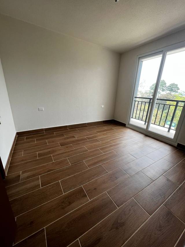 RENTO APARTAMENTO EN ZONA 16 - Image 3