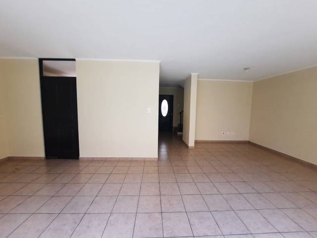 Casa Alquiler / Quinta Los Encinos 2 / Mixco - Image 4