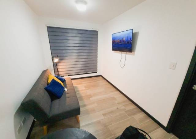 Apartamento Amueblado en Renta Zona 11, Edificio Viró - Image 2