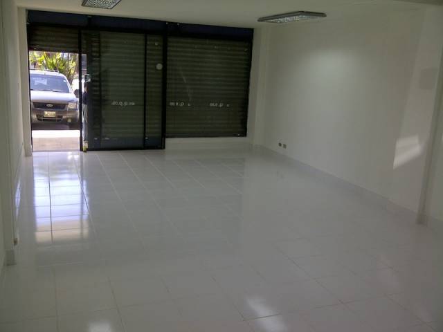 En renta local comercial en la Aguilar Batres - Image 3