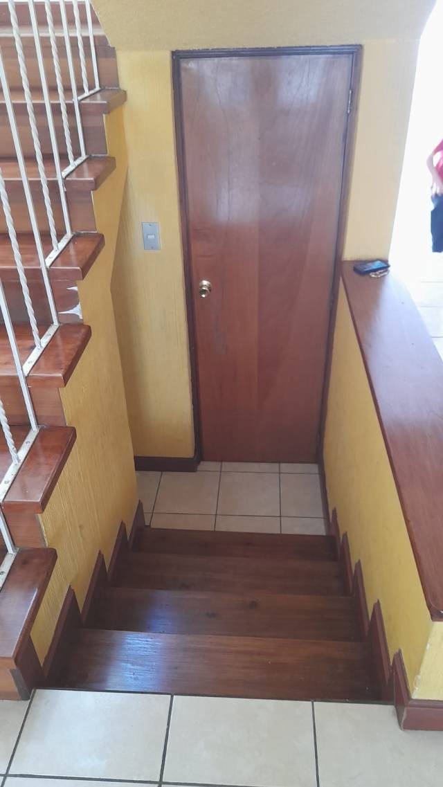 Casa en venta en zona 16 - Image 5