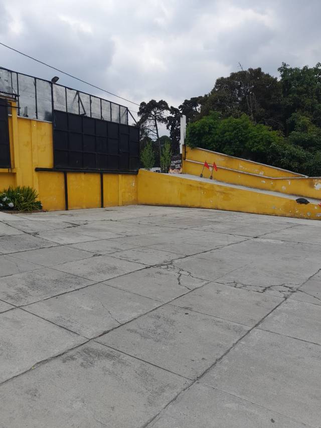 RENTO LOCAL COMERCIAL EN SAN LUCAS SACATEPEQUEZ - Image 2